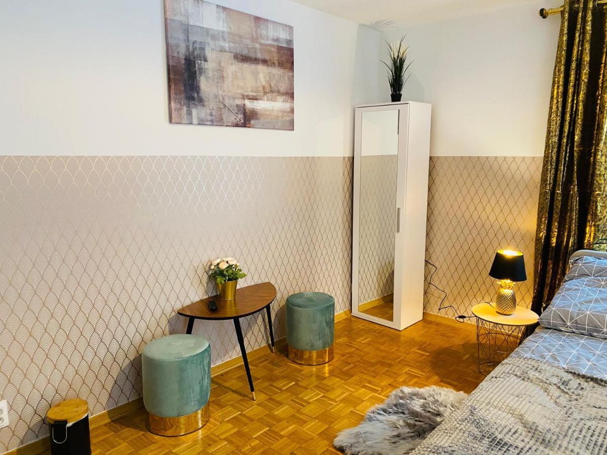 Clicktheflat Solidarnosci City Center Apart Rooms Warszawa Eksteriør billede